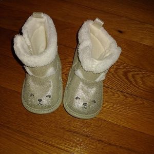 Bany girl beary cute boots!